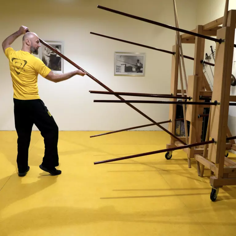 WT bei EWO - Sifu Edgar Zimmermann an der Landtock Puppe